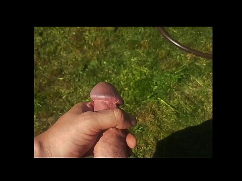 ❤️ Hot hottie gets kanyang pink puki fucked at cums sa isang pumulandit sa isang summer garden Sex sa tl.xxxbunker.ru