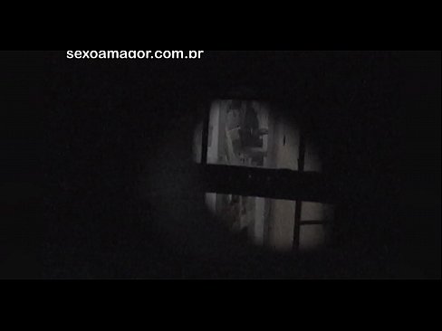 ❤️ Si Blondie ay lihim na nakunan ng video ng isang voyeur ng kapitbahayan na nakatago sa likod ng mga guwang na brick Sex sa tl.xxxbunker.ru
